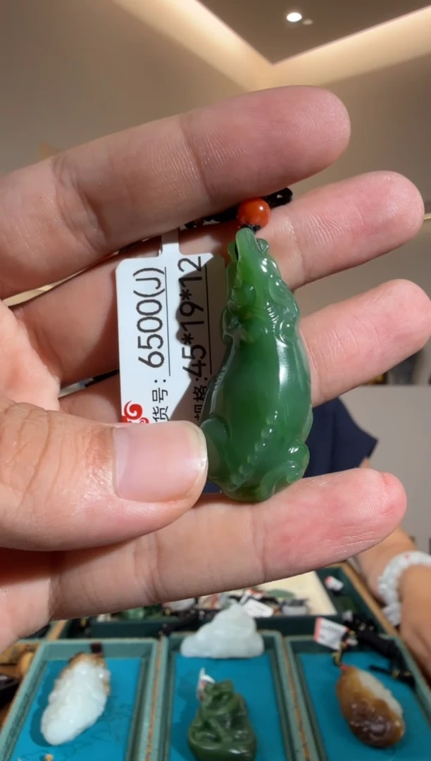 和田玉未镶嵌颈饰J