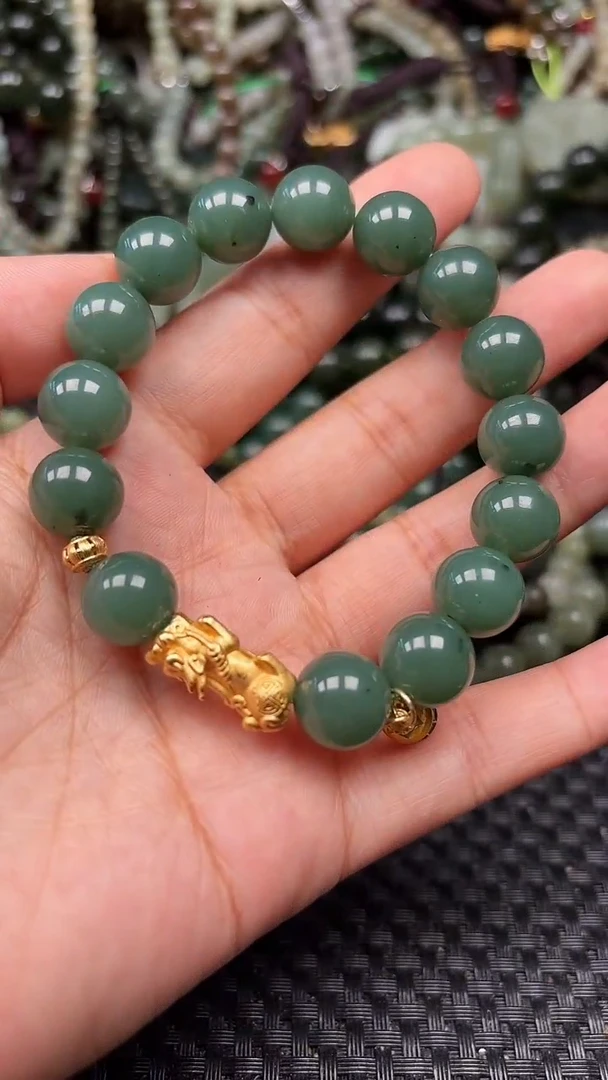 和田玉未镶嵌颈饰1