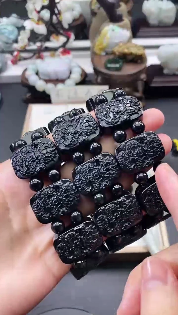 翡翠未镶嵌颈饰天然缅甸A货翡翠随机发一件