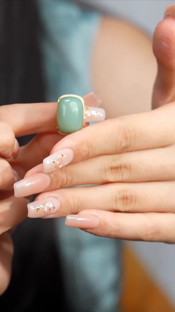 和田玉戒指18K金镶嵌1