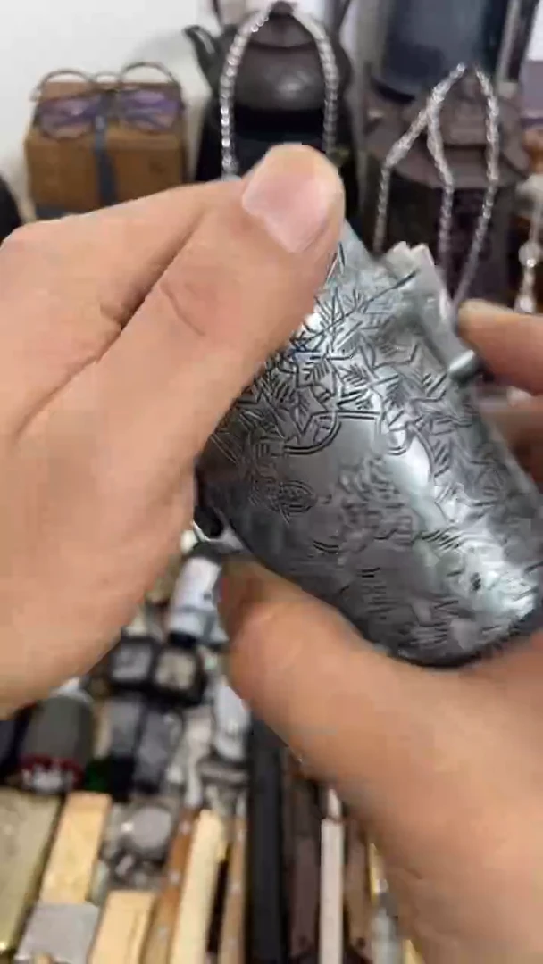 瓷片闪购商品  如图所示
