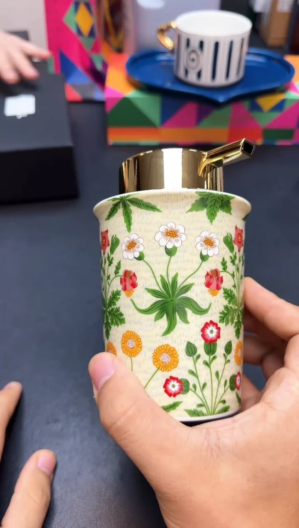 瓷片全新正品一件不留@@WE637