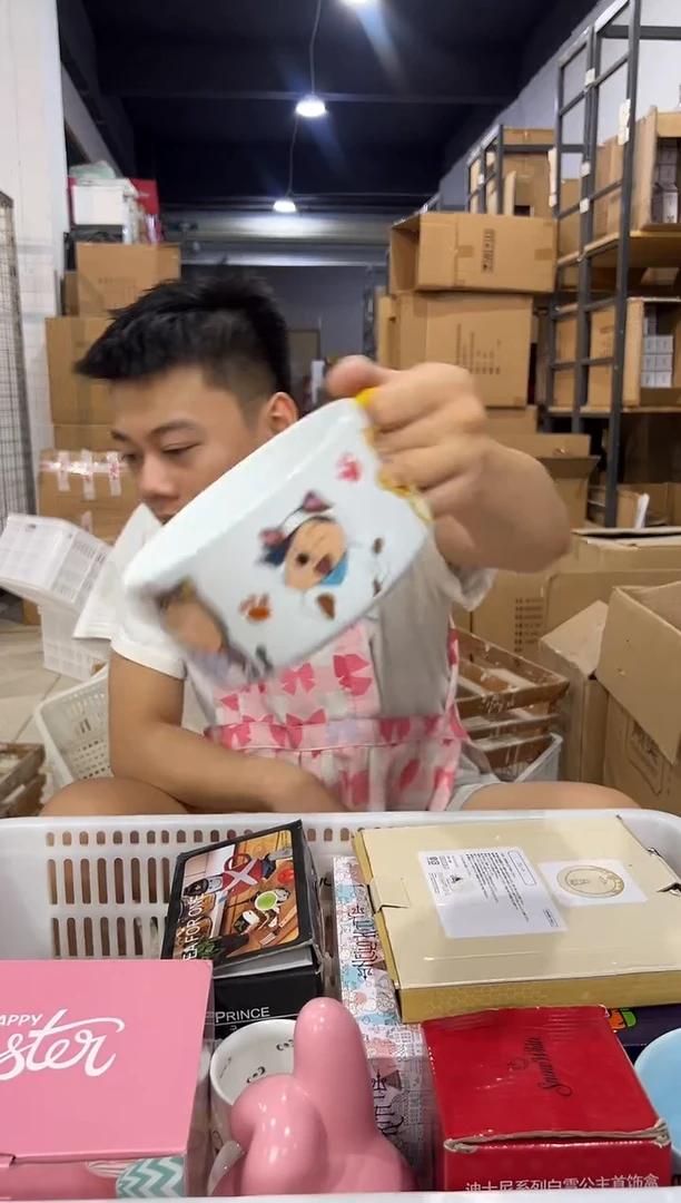 瓷片小新猫爪泡面碗  微瑕