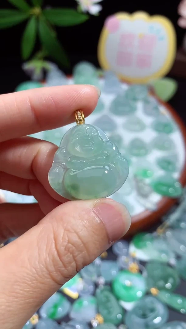 颈饰未镶嵌翡翠佛公