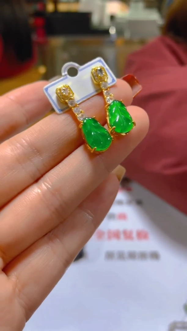 未镶嵌翡翠耳饰多样性发一
