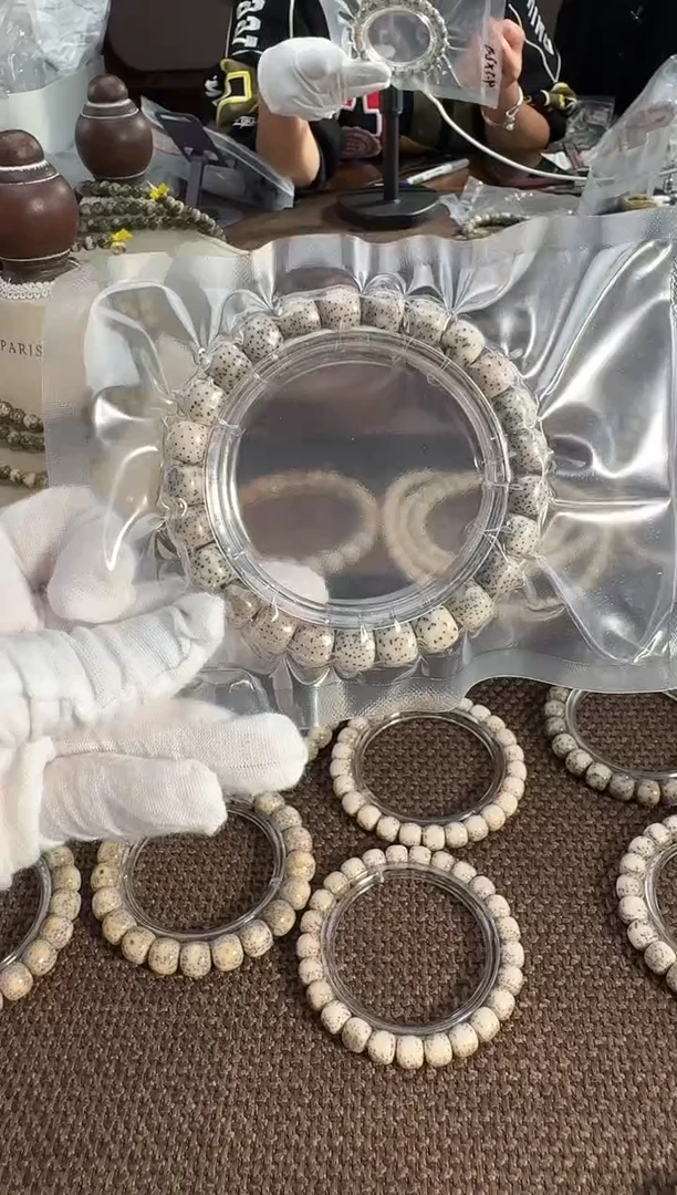 手串星月菩提绿背河豚