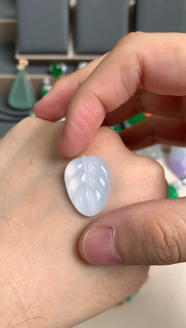 未镶嵌定制翡翠裸玉