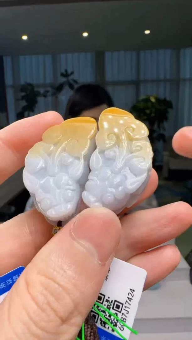 翡翠未镶嵌吊坠(不含链)一对DY@@60B7J17424