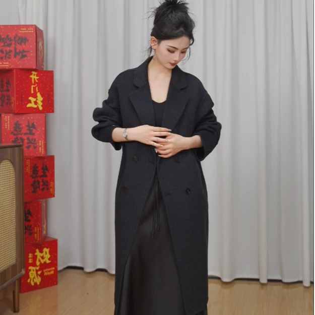 2025新款时尚设计师轻职风女士长款绵羊毛外套气质高端定制大衣