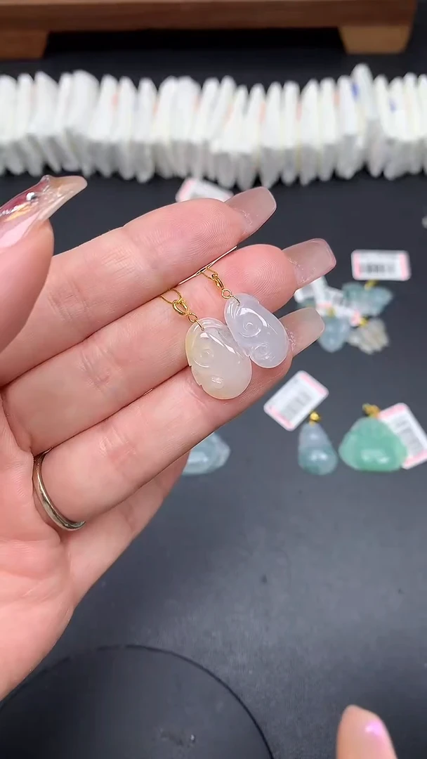 翡翠18K金镶嵌吊坠(不含链)MS185145（多样性发一件）