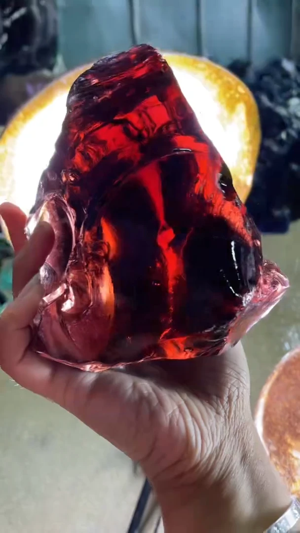 新疆五彩石石头。