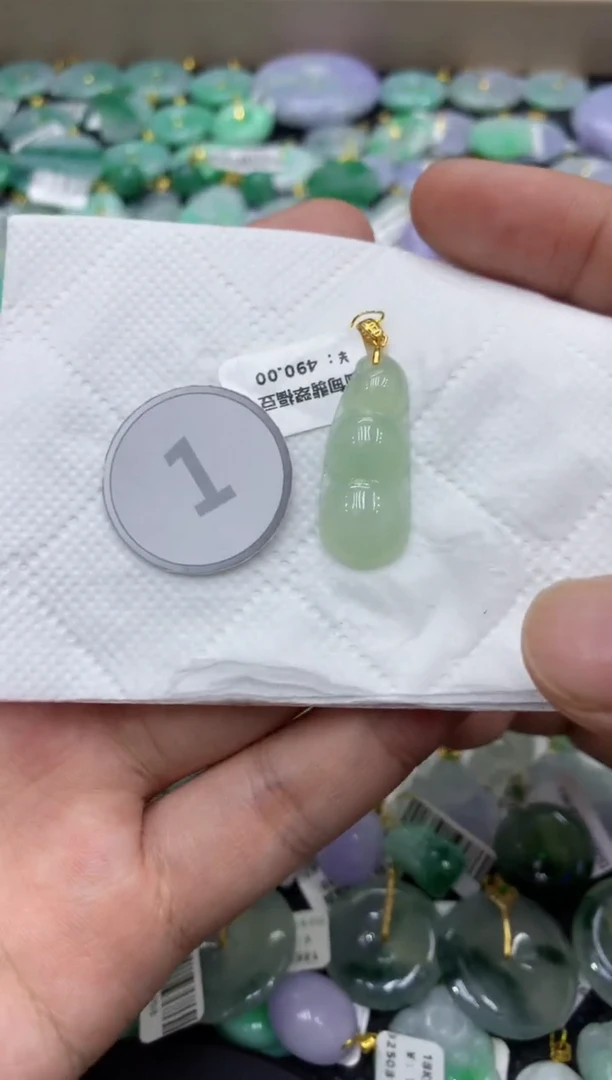颈饰未镶嵌翡翠天然缅甸翡翠A货