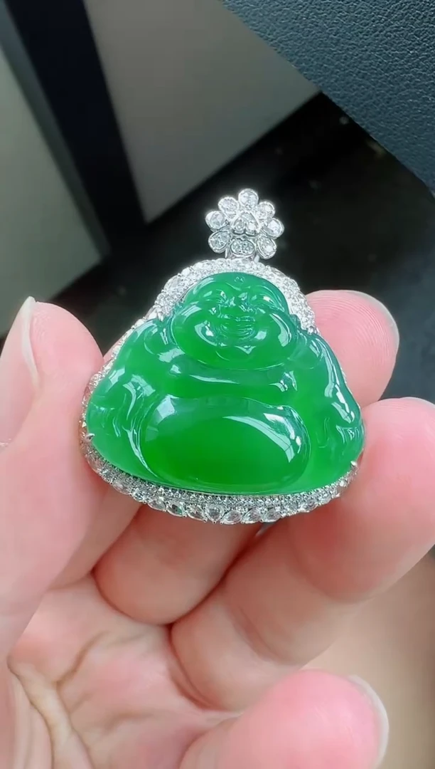 翡翠18K金镶嵌颈饰老****石寄售回流，24小时鉴赏期