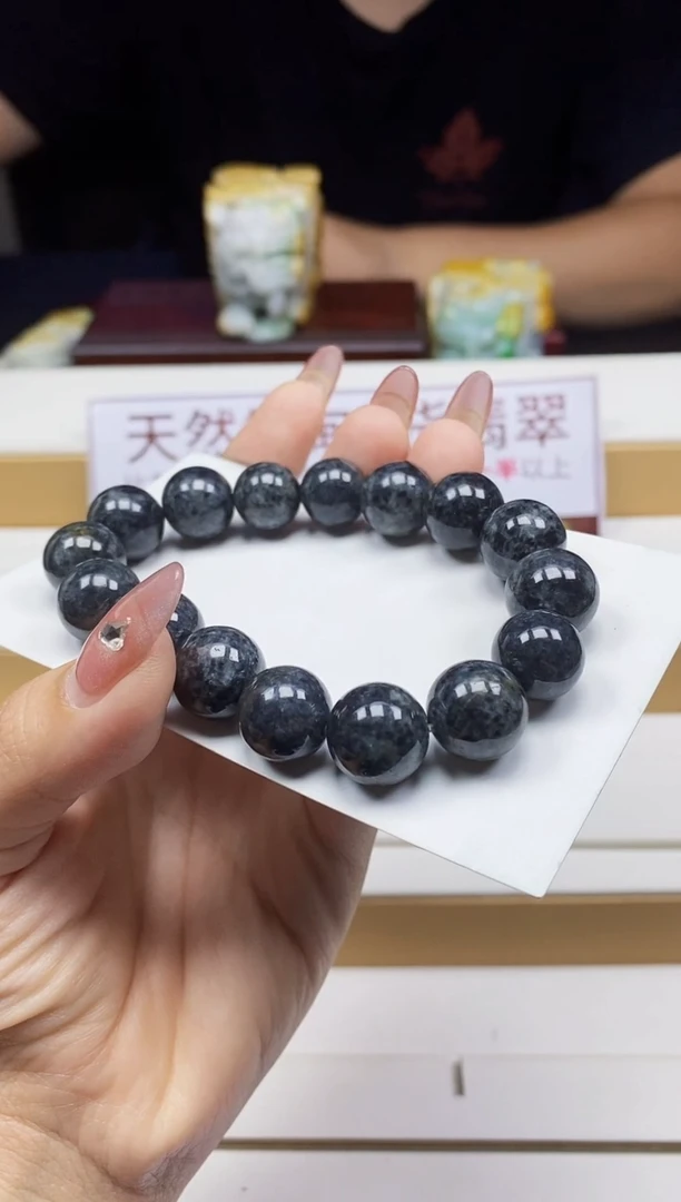 翡翠未镶嵌颈饰翡翠A货