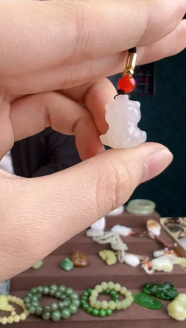 【闪购商品】和田玉颈饰未镶嵌 多样性发货 拍一单发一个