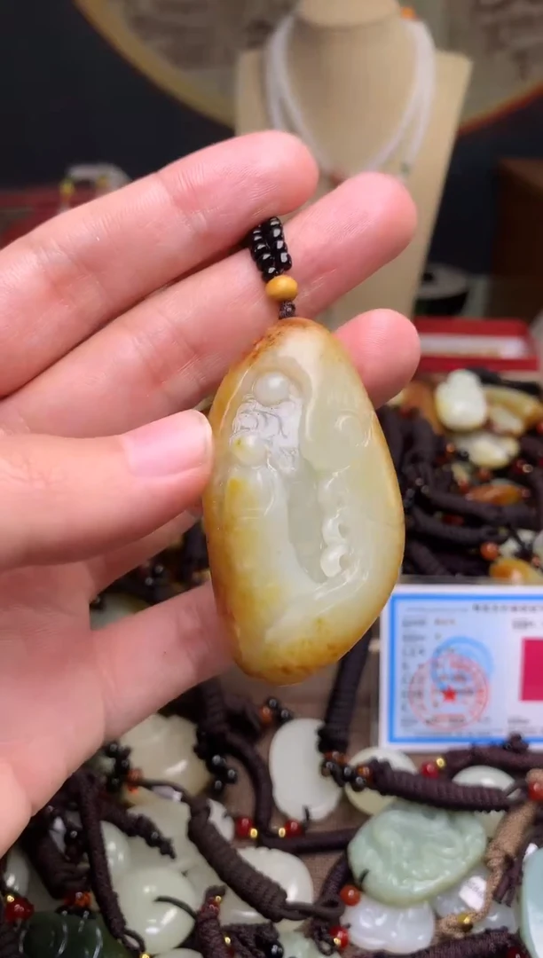 颈饰未镶嵌和田玉新疆料青海料清水和田玉吊坠
