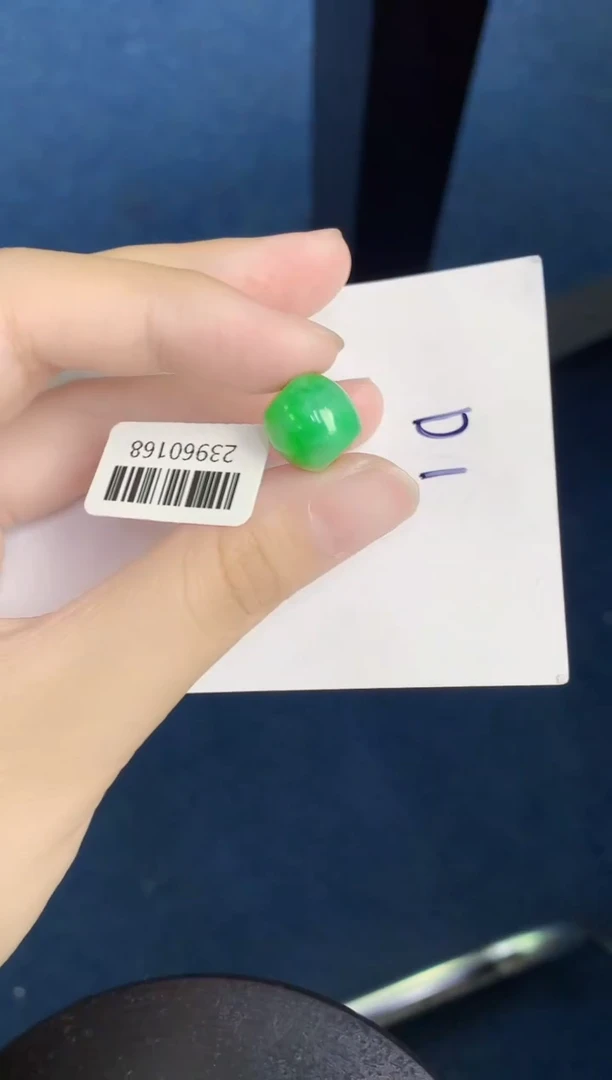 翡翠未镶嵌颈饰天然翡翠緬甸A貨