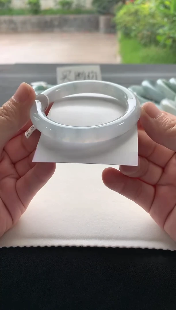 翡翠手镯未镶嵌54.7圆条A6880买断