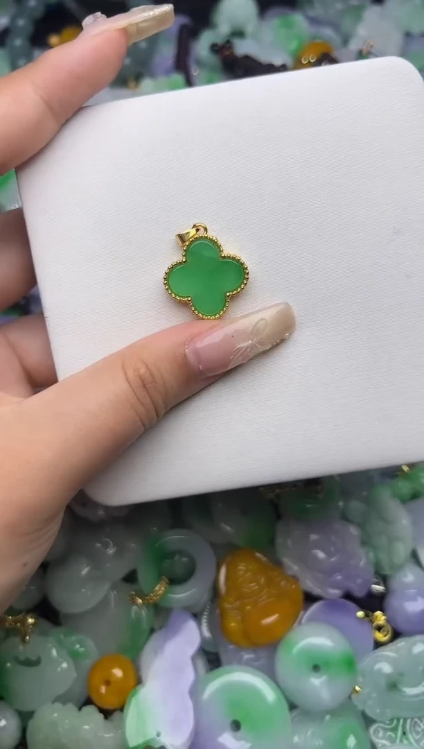 翡翠未镶嵌颈饰天然缅甸翡翠吊坠