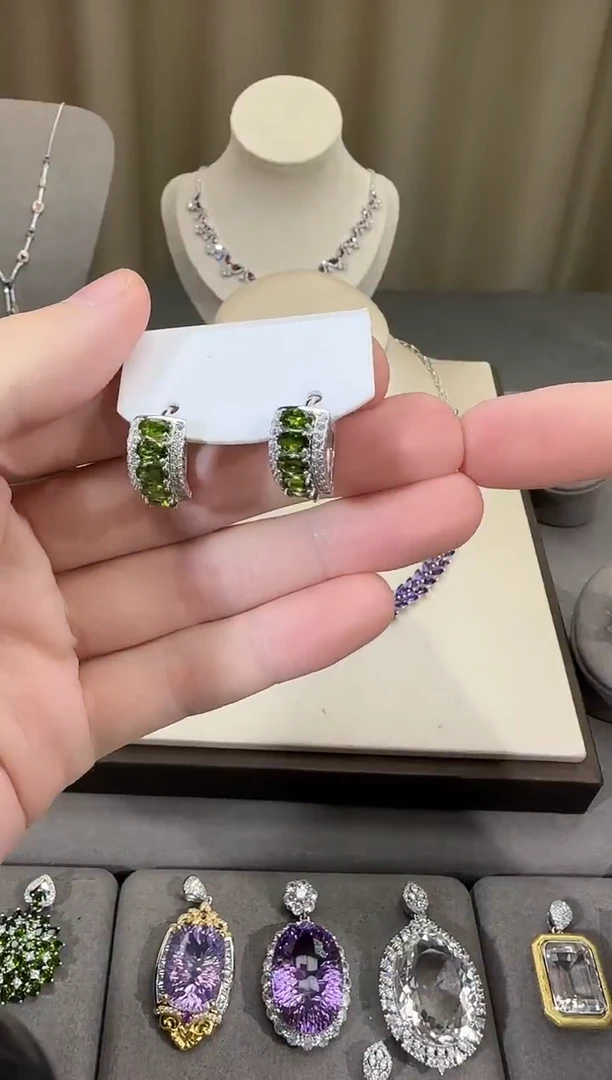 银S925镶嵌透辉石耳扣8mm耳扣设计款