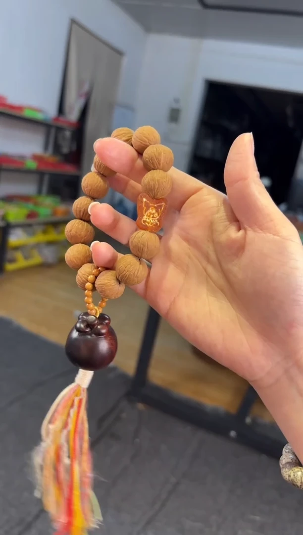 【闪购商品】蜜蜡手链未镶嵌   16mm拉布布蜜蜡款猴头