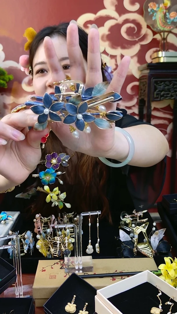 刺绣纯手工非遗绒花