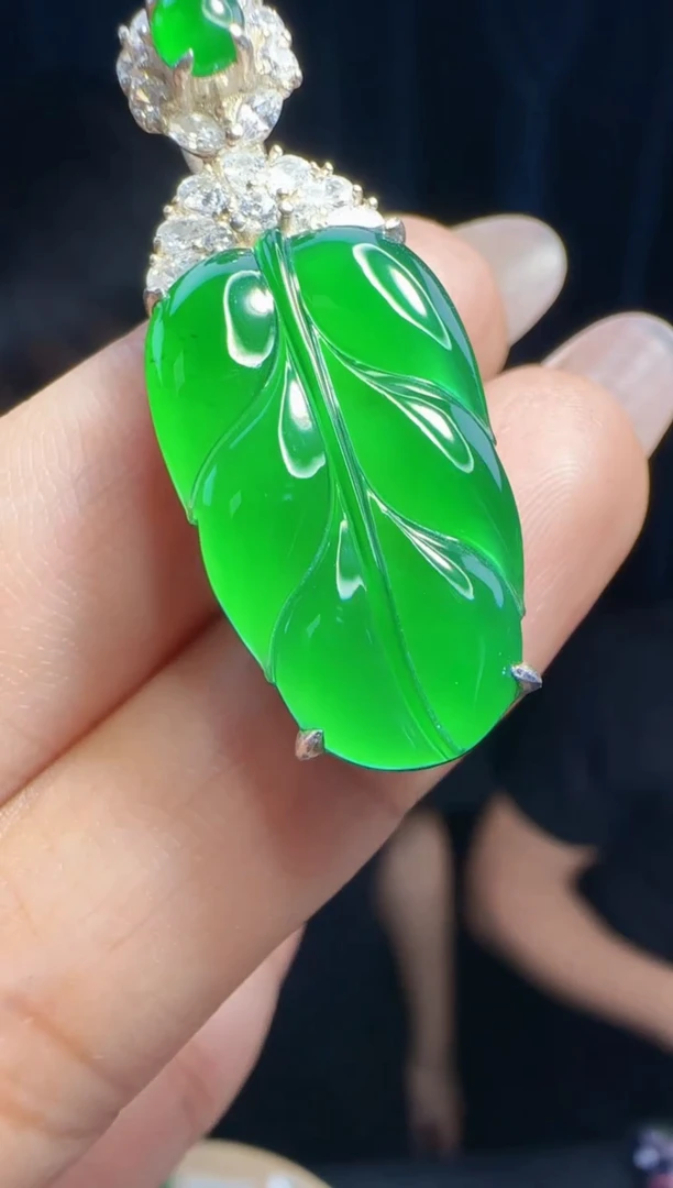 未镶嵌定制翡翠翡翠吊坠181