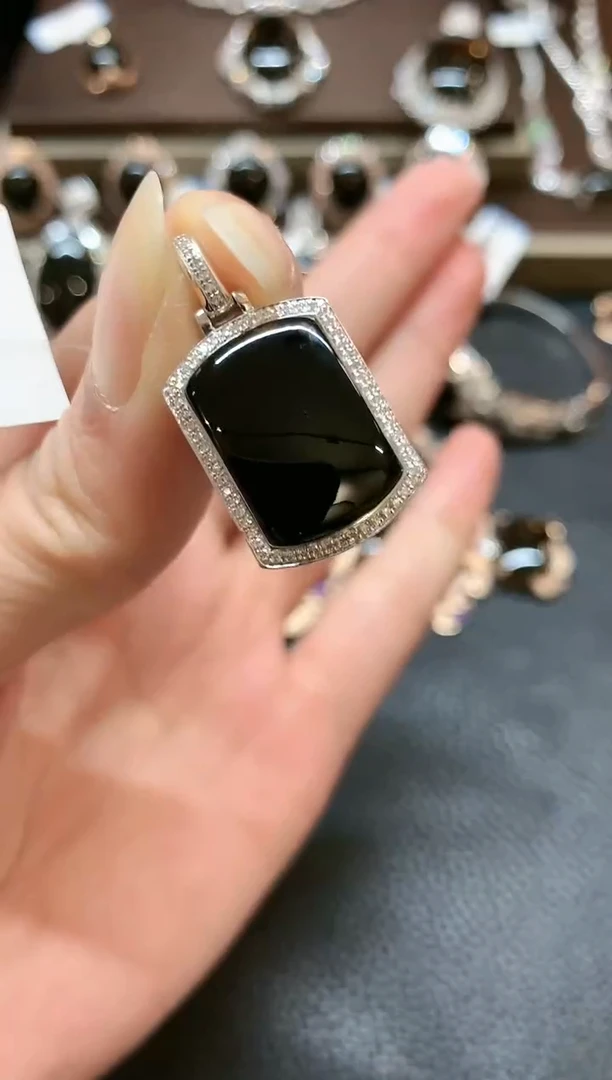 【闪购商品】翡翠吊坠(不含链)18K金镶嵌b117不退换