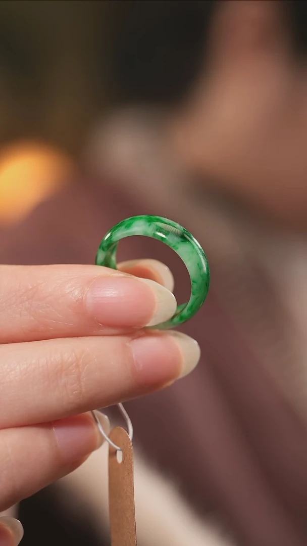 未镶嵌戒指翡翠圈口18 翡翠戒指