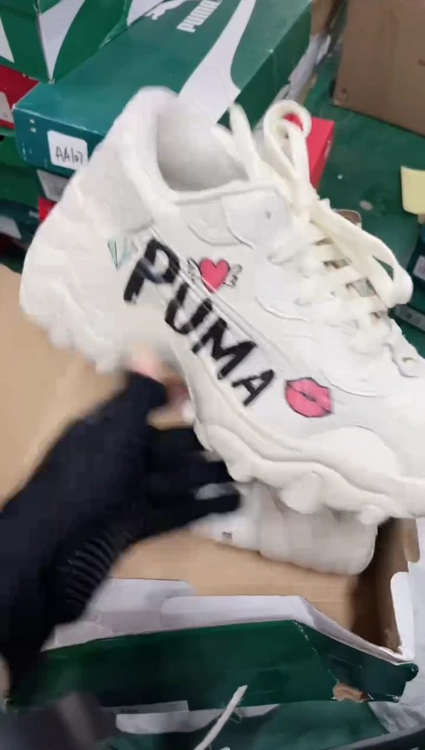 彪马时尚休闲运动鞋35.5M  YY20