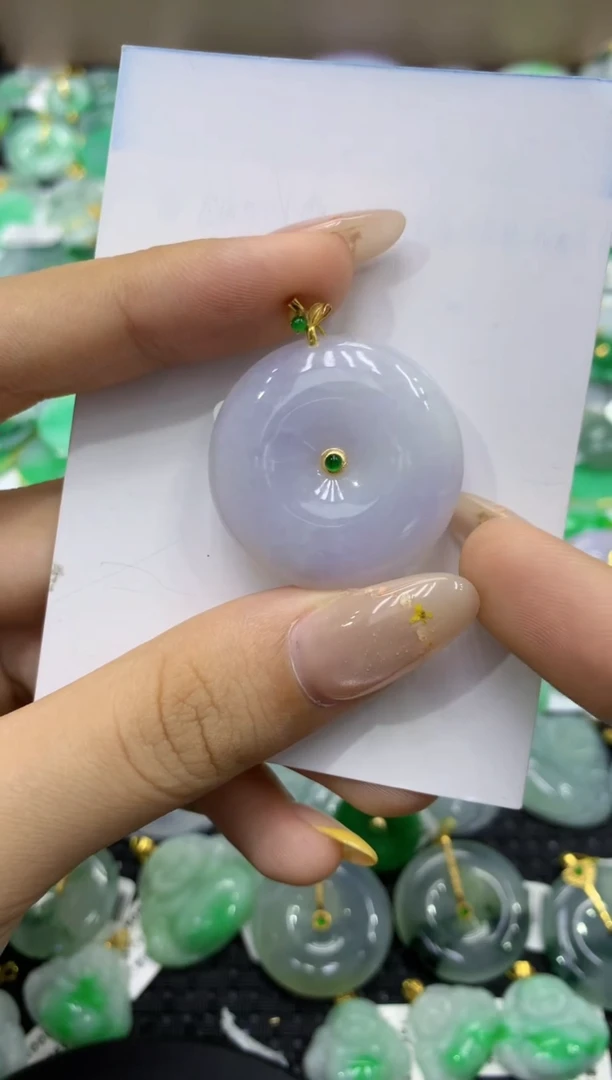 颈饰18K金镶嵌翡翠天然缅甸翡翠A货