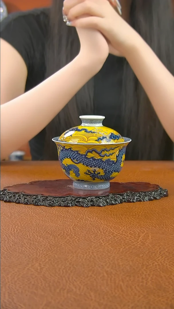景德镇手工青花帝皇海水龙纹盖碗