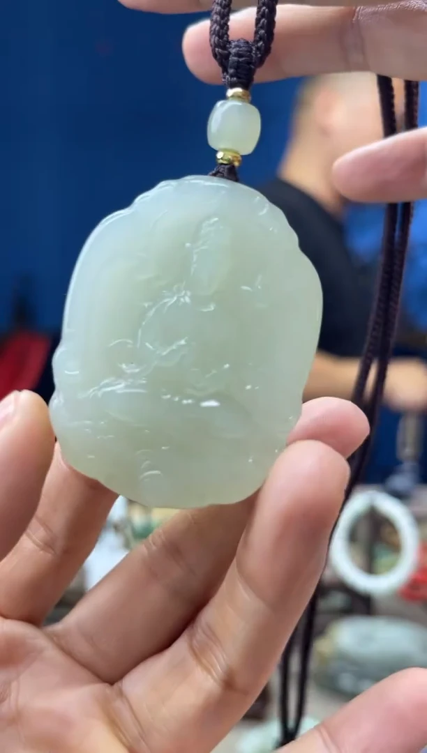 和田玉未镶嵌颈饰1