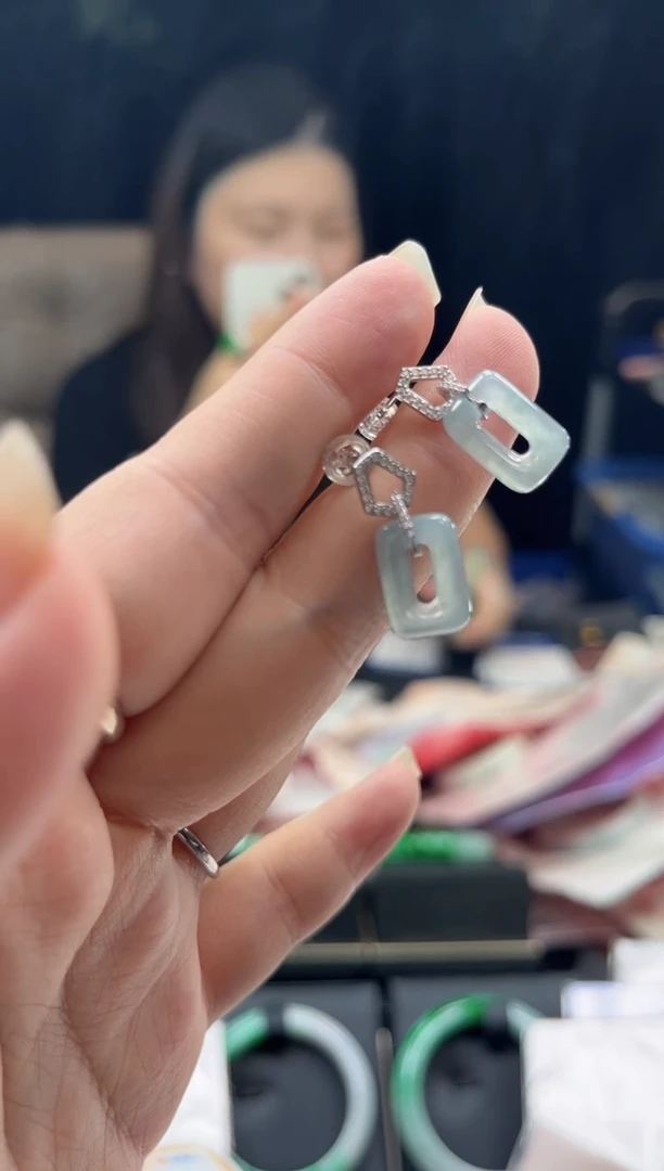 翡翠未镶嵌耳饰0398846195