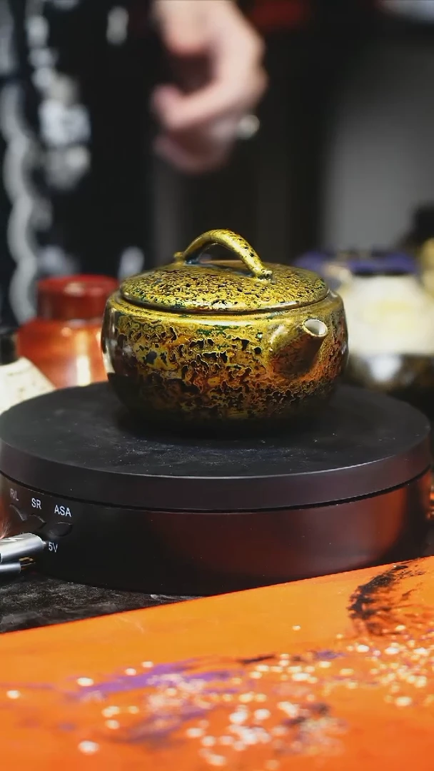 大漆工艺黑金汉瓦壶