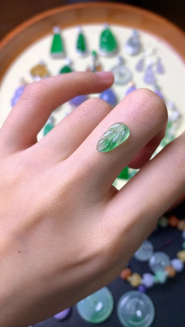 【闪购商品】定制翡翠未镶嵌裸石（镶嵌定制）