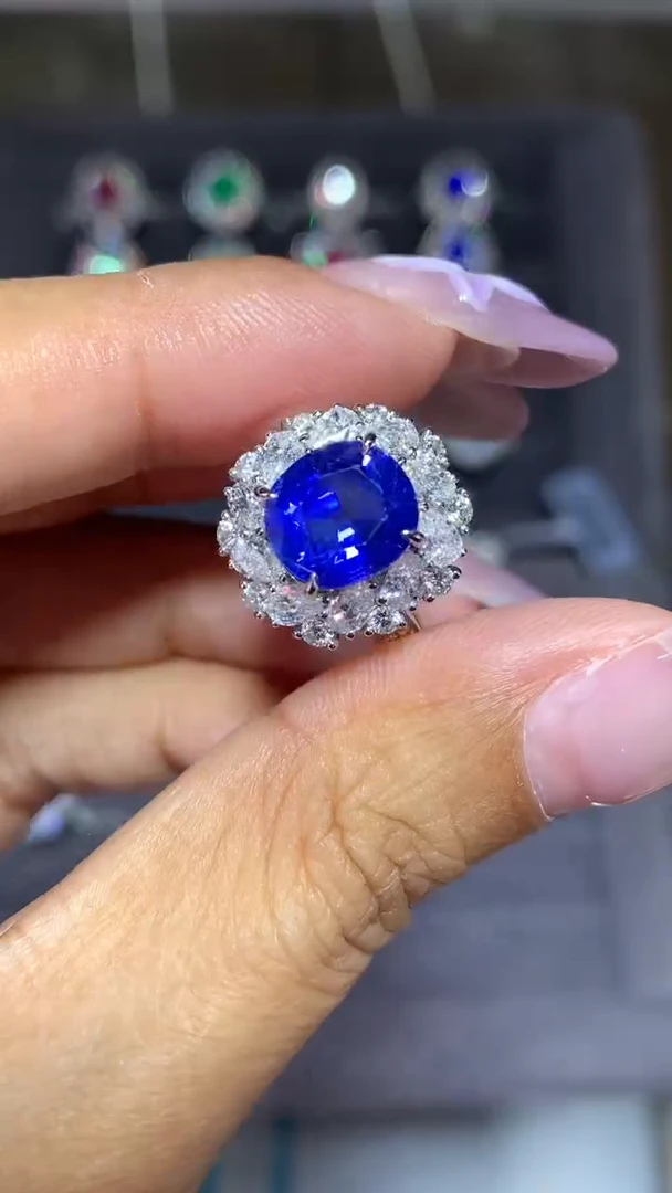 戒指蓝宝石18K金镶嵌3.78CT
