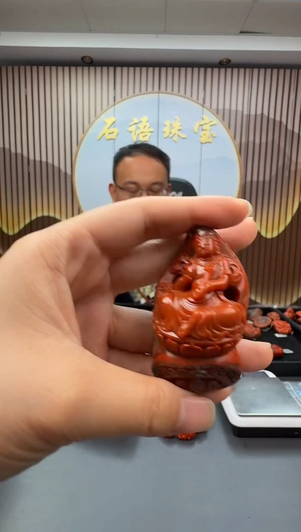 未镶嵌雕刻南红玛瑙155ZB0912产品一个