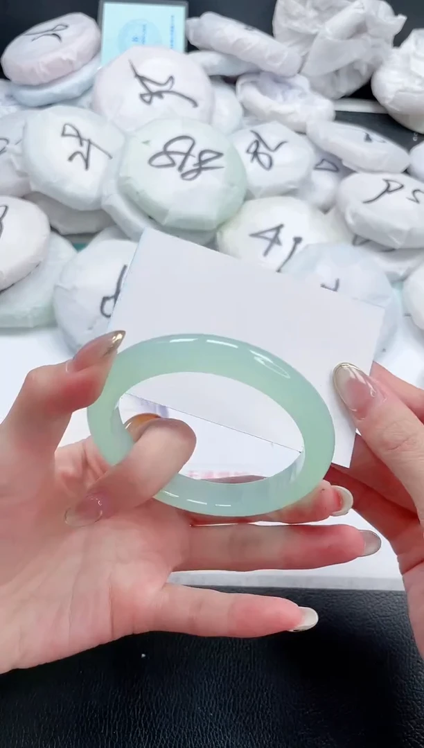 【闪购商品】石英质玉手镯未镶嵌23J109-58