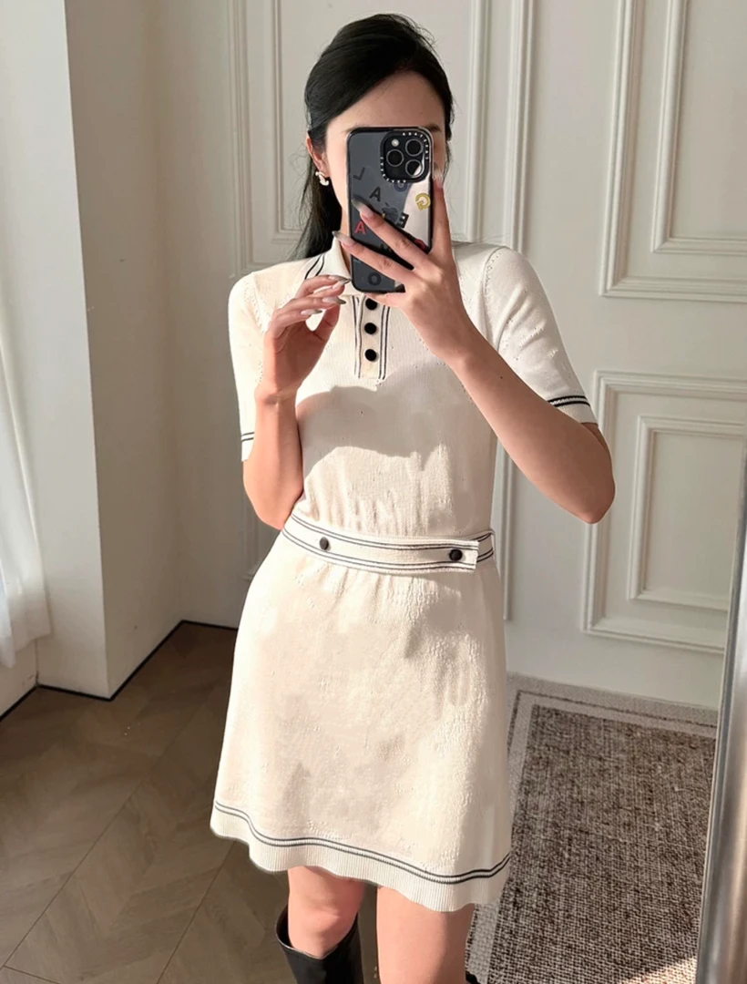 「长芯」25S POLO领腰带字母挑孔镂空透气针织连衣裙 YZ24K01150