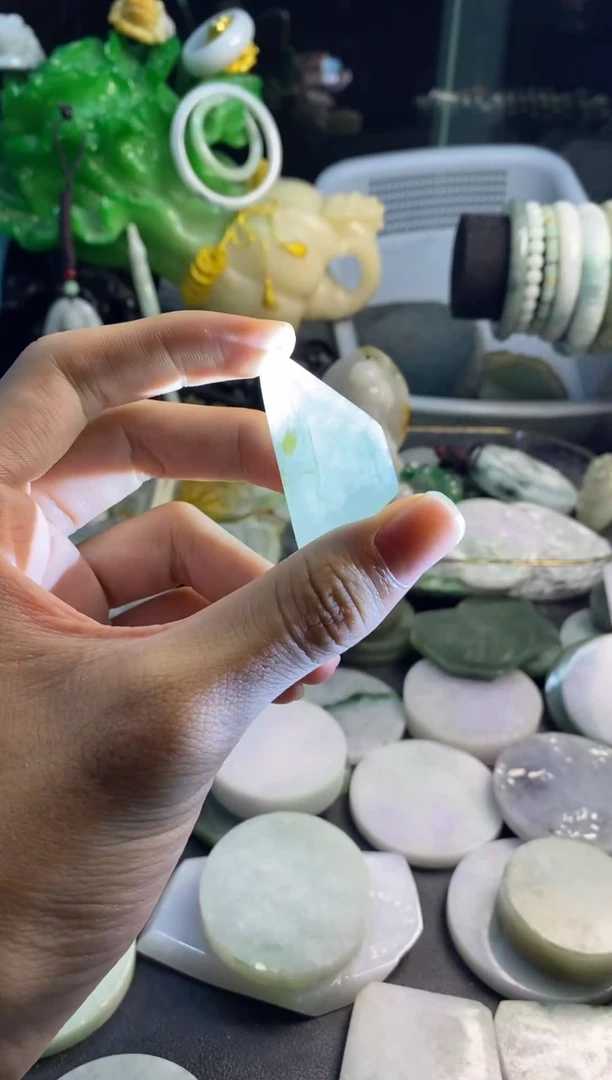 散珠翡翠A货翡翠