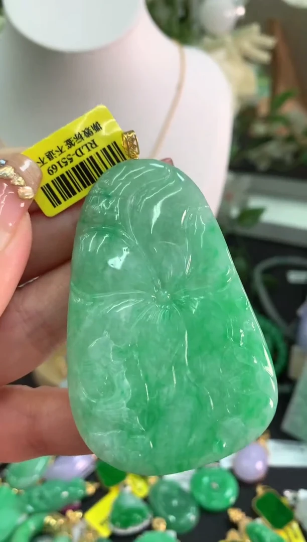 【闪购商品】翡翠吊坠(不含链)18K金镶嵌挂件