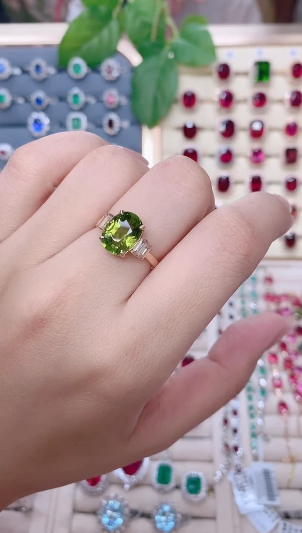 18K金镶嵌碧玺戒指碧玺3.5ct