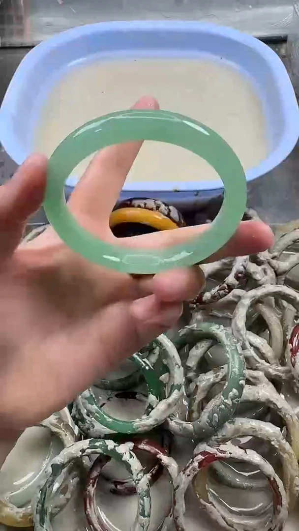 未镶嵌手镯石英质玉21 66