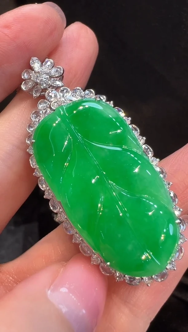 吊坠(不含链)18K金镶嵌翡翠L6