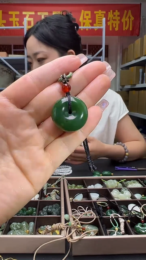 和田玉未镶嵌吊坠(不含链)（多样性发货.发其一）7