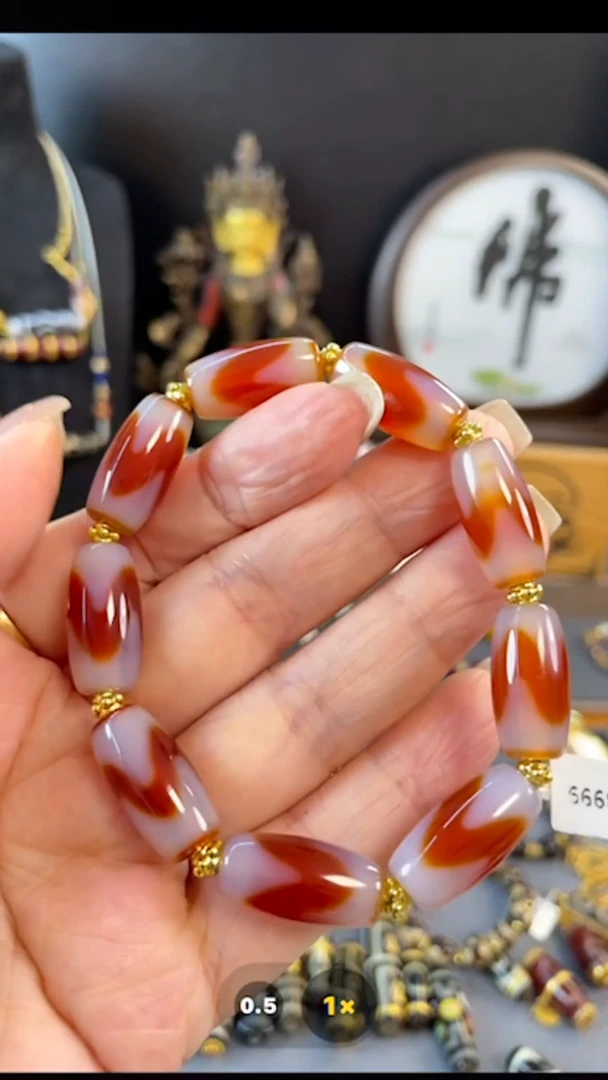 玛瑙/玉髓手串未镶嵌红肉虎牙阵手串