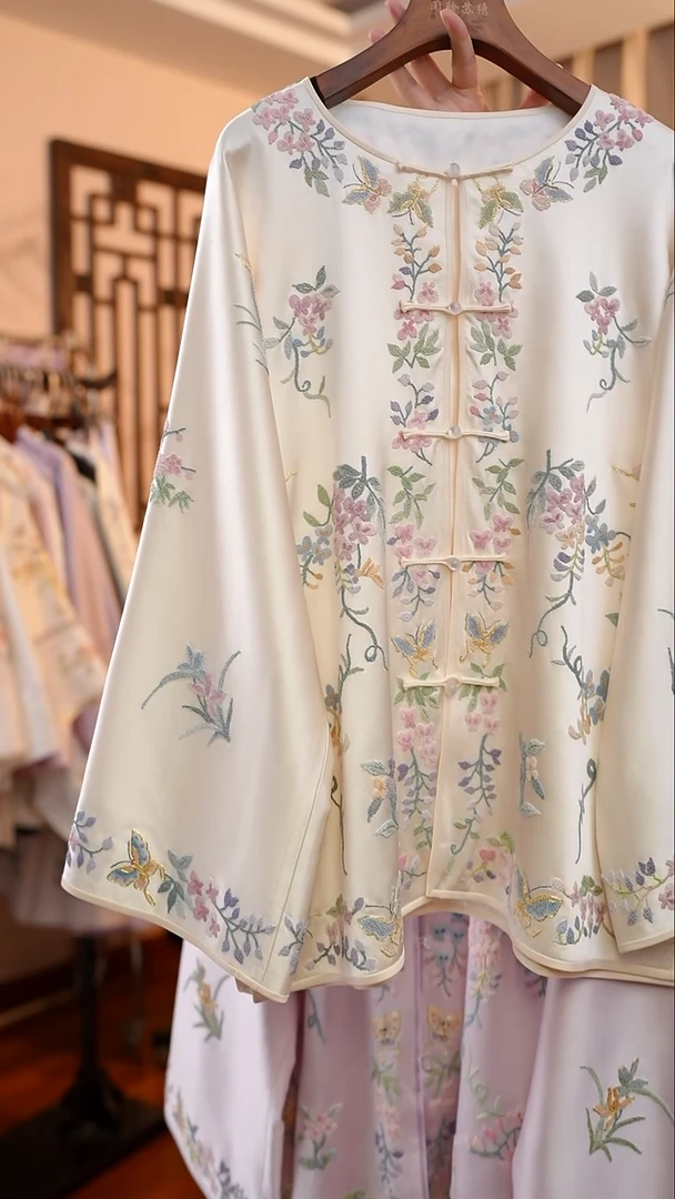 刺绣真丝紫藤花手工苏绣太太服