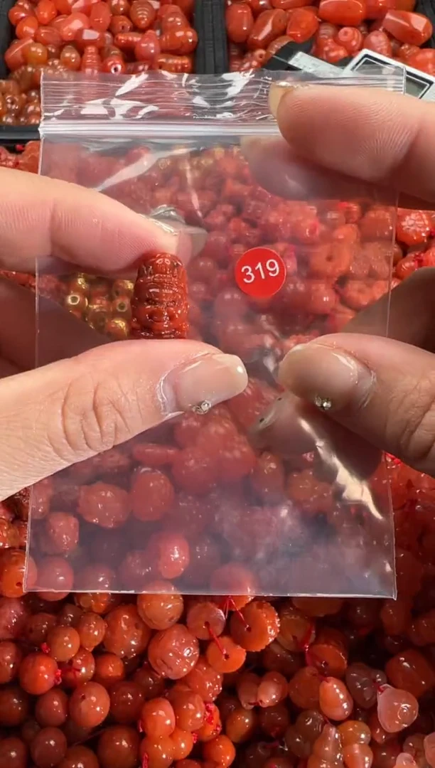 【闪购商品】南红玛瑙颈饰未镶嵌1