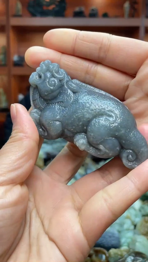 未镶嵌和田玉摆件1